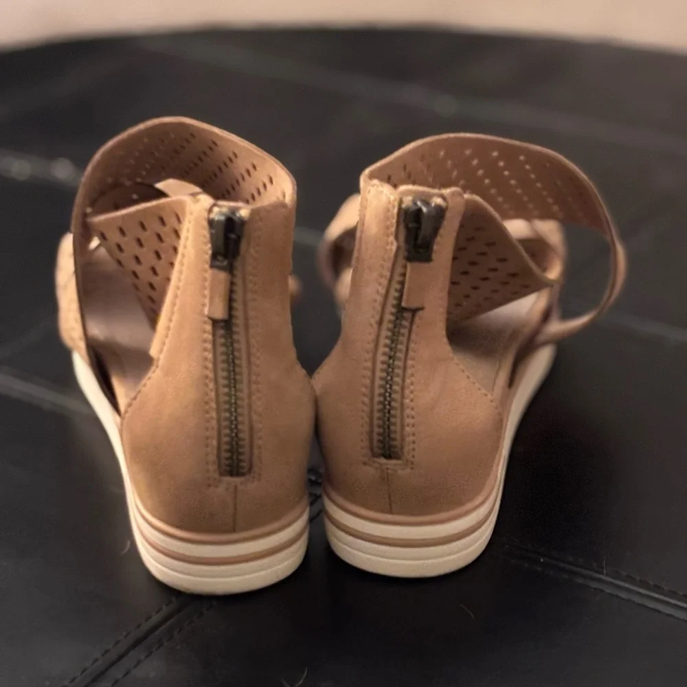 Eileen Fisher Sandals The Voice Perforated Camel Suede Comfort Wedge Size 6.5. - Picture 4 of 8